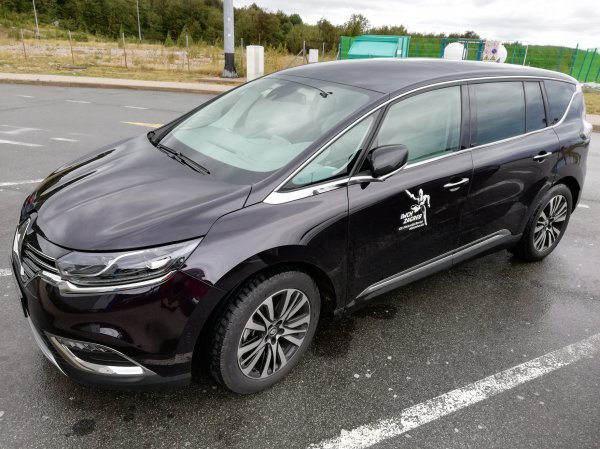 Renault Espace Initiale Paris Blue dCi 200 EDC na našem testu 2019.