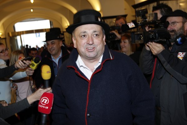 Dinko Burić svojim sugrađanima u novom mandatu obećaje zamjenu cijele rasvjete učinkovitom LED-om i obnovu središnjeg trga