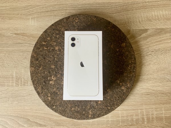 iPhone 11 unboxing