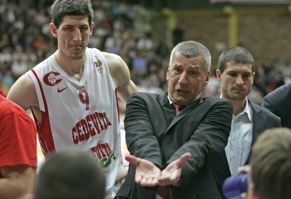 Aco Petrović snimljen 2011. godine kao trener Cedevite