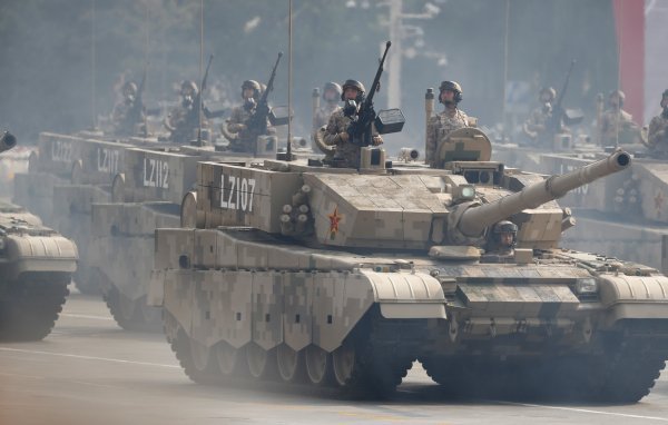 Vojni mimohod na trgu Tiananmen u Pekingu