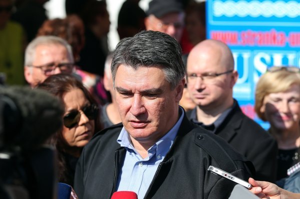Milanović i Bernardić s umirovljenicima
