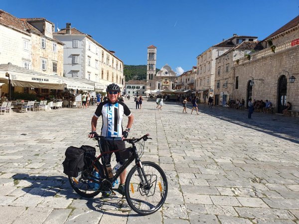 Pedaliranje: Hvar