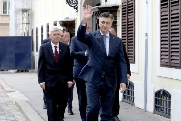 Zagreb: Polaganje vijenca povodom 28. obljetnice raketiranja Banskih dvora