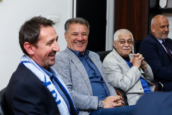 Delegacija Općine Žepče predvođena načelnikom Matom Zovkom primila je delegaciju GNK Dinamo, kojoj se priključio i Zdravko Mamic