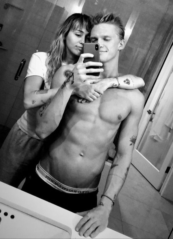 Miley Cyrus i Cody Simpson