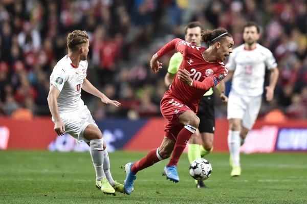 Danska (Yussuf Poulsen) - Švicarska