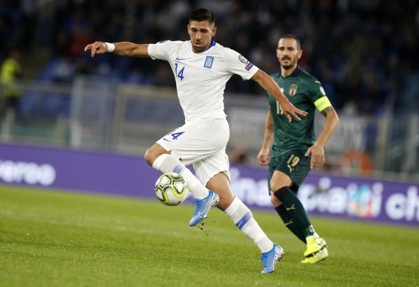 Italija (Leonardo Bonucci) - Grčka (Tasos Bakasetas)