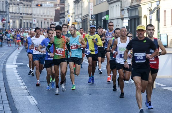 Zagreb: Na Trgu bana Jelačića startao 28. Zagrebački maraton