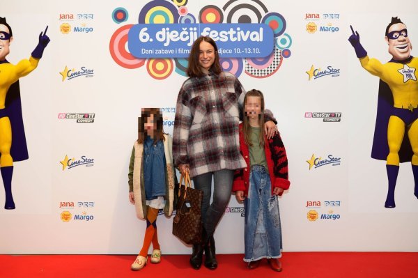 Ljupka Gojić Mikić s djecom