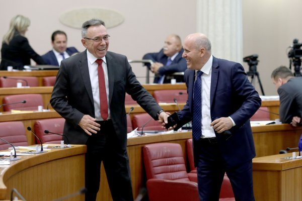 Srdačan susret Branka Bačića (HDZ) i Milorada Batinića (HNS)