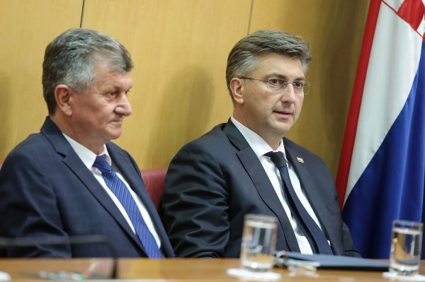 Milan Kujundžić i Andrej Plenković u Saboru