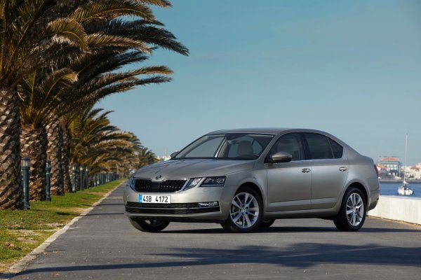 Škoda Octavia sedan (liftback s petero vrata) obnovljene 3. generacije