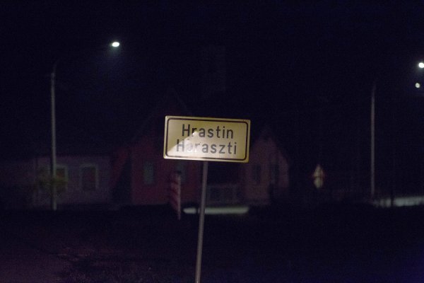 Napad na zaštitare kod Hrastina