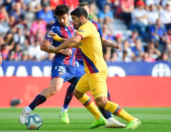 Levante (Gonzalo Melero) - Barcelona (Luis Suarez)
