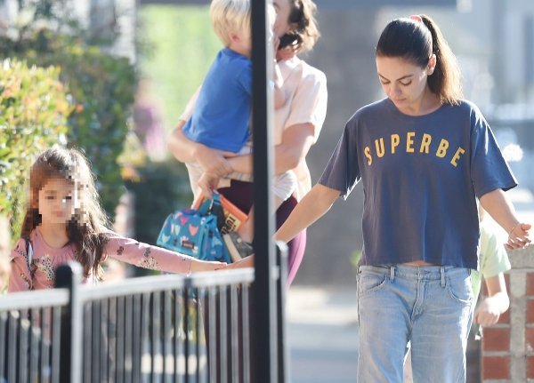 Mila Kunis s kćerkom
