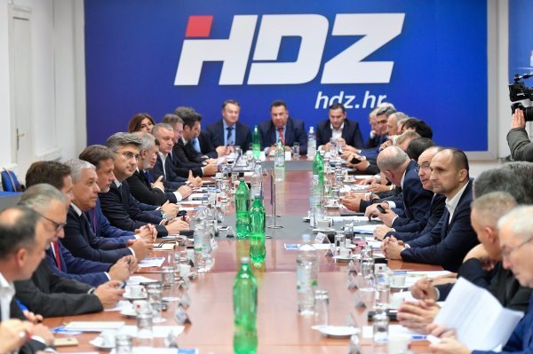 Sjednica Predsjedništva i Nacionalnog vijeća HDZ-a