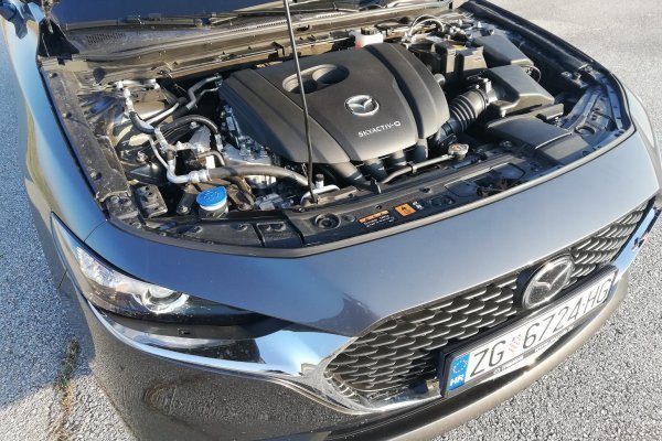 Mazda3 Skyactiv-G122 AT Plus