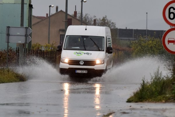 Poplavljene prometnice u Šibeniku