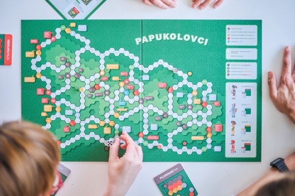 Jedna od autorskih društvenih igara koju su u potpunosti osmisili i dizajnirali za Geopark Papuk