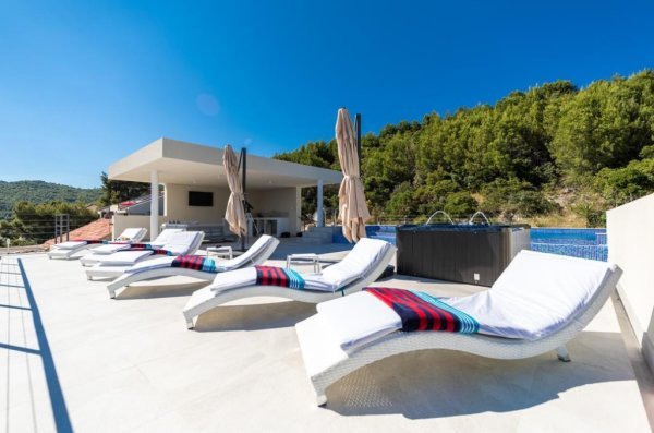 Villa Desire