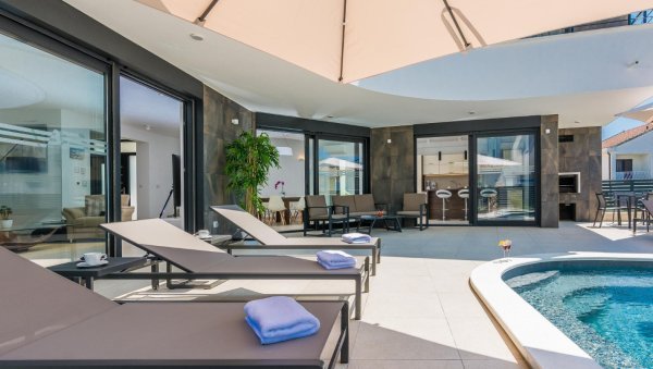 Villa Biograd