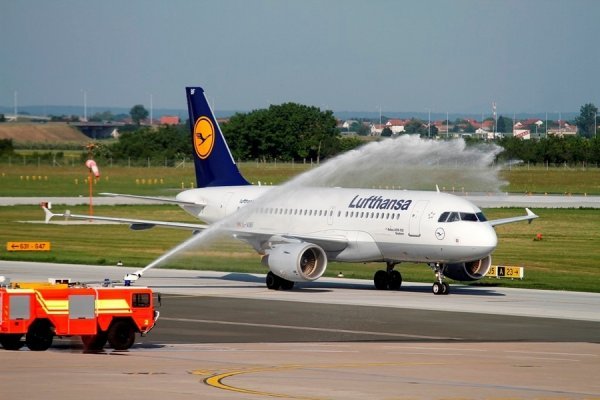 Lufthansa se protivi odustajanju od slotova na aerodromima u Frankfurtu i Münchenu
