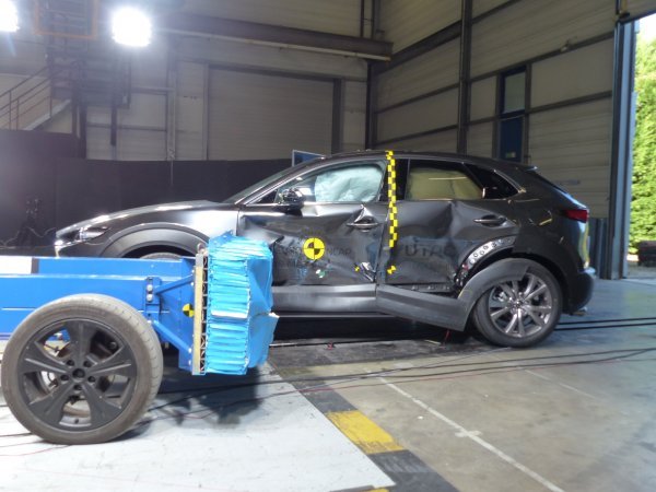 Mazda CX-30 je dobila 5 zvjezdica na Euro NCAP testiranju