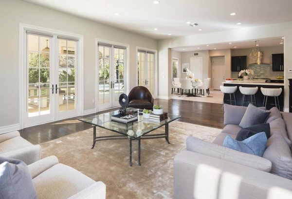 Katie Holmes prodaje kuću u Calabasasu