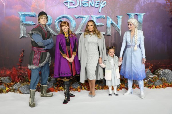 Tamara Ecclestone sa kćerkom na premijeri 'Frozen 2'
