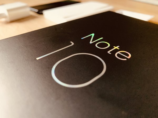 Xiaomi Mi Note 10 unboxing