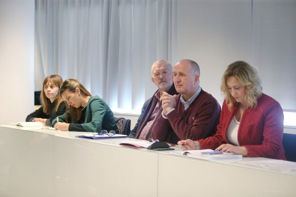 Konferencija sindikata o štrajku u osnovnim i srednjim školama