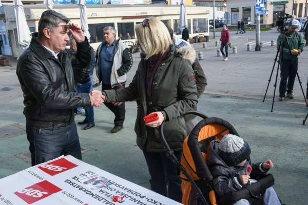 Predsjednički kandidat Zoran Milanović posjetio Viroviticu i družio se s građanima