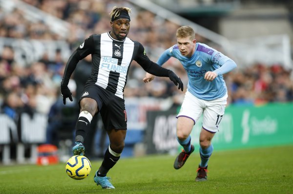 Newcastle United (Allan Saint-Maximin) - Manchester City (Kevin De Bruyne)