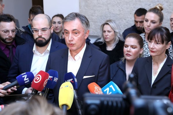 Miroslav Škoro predao potpise DIP-u