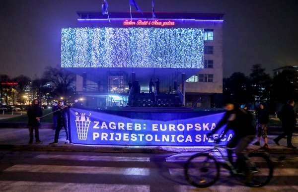 Prosvjed protiv poskupljenja smeća u Zagrebu