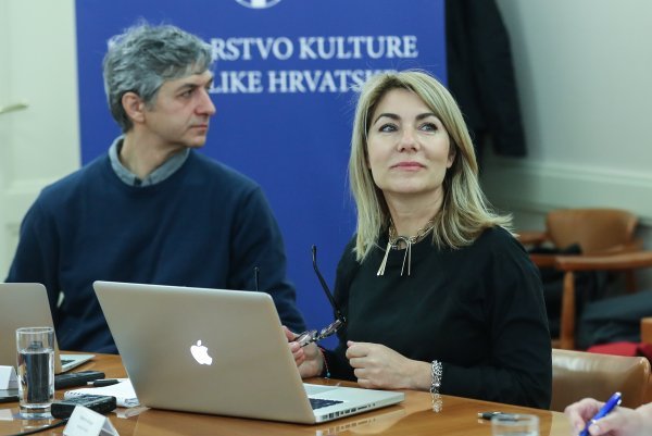 Igor Grubić i Katerina Gregos u travnju 2019. na konferenciji povodom predstavljanja Hrvatske na 58. Venecijanskom bijenalu