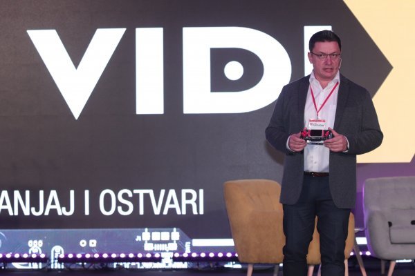 Tomislav Kotnik, glavni urednik časopisa Vidi