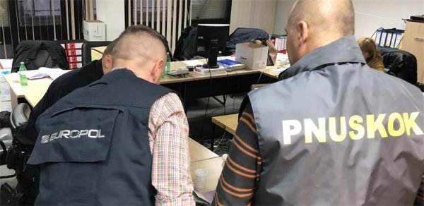 Uhićeni kriminalci koji su se bavili preprodajom luksuznih automobila