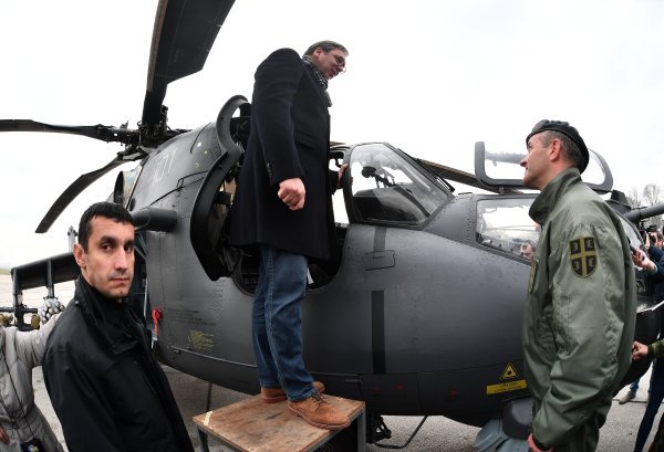 Beograd: Predsjednik Vučić na predstavljanju novih helikoptera Vojske Srbije