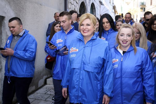 Predsjednica Kolinda Grabar Kitarović u Imotskom se družila s građanima