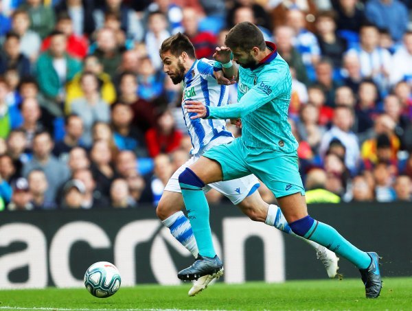 Real Sociedad (Portu) - Barcelona (Gerard Pique)
