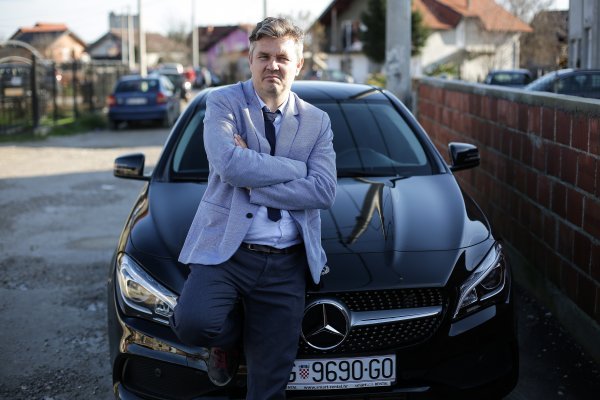 Predsjednički kandidat Dario Juričan obišao Kozari puteve