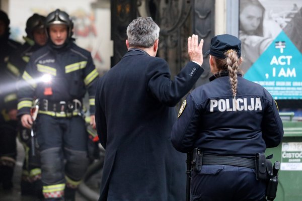 Pavle Kalinić ušao u verbalni koštac s policajkom jer mu nije dozvolila ulazak na mjesto požara