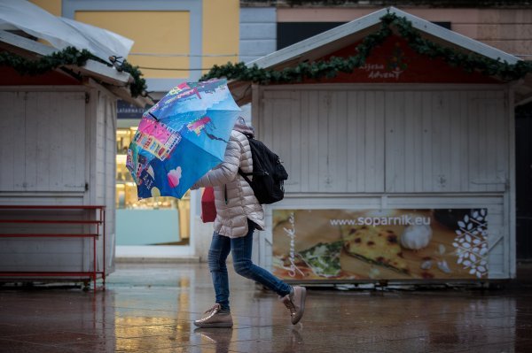 Olujno jugo i kiša u Rijeci