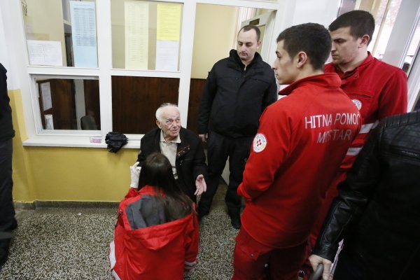 U Mostaru je reagirala i Hitna nakon što se jedan glasač poskliznuo