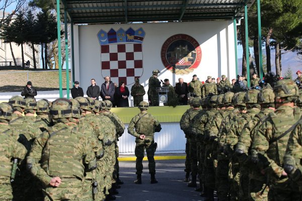 Ispraćaj hrvatskih vojnika za misiju u Litvi
