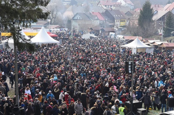 Doček Nove godine točno u podne u Fužinama