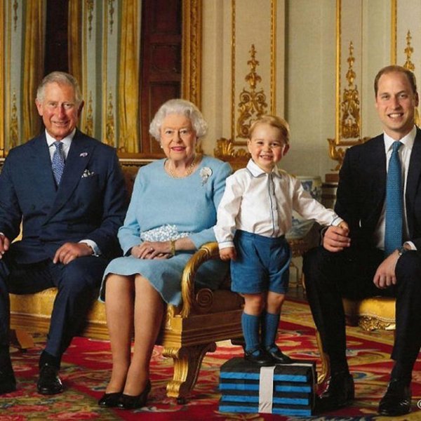 Princ George, Princ Charles, kraljica Elizabeta, princ William snimljeni 2016.