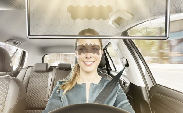 Bosch Virtual Visor kao rješenje u osobnom automobilu protiv zasljepljivanja sunčanim zrakama